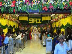 Gurupournima: गुरुपौर्णिमेनिमित्त शिर्डी गजबजली; साईमंदिर सजलं, भक्तांची मांदियाळी!