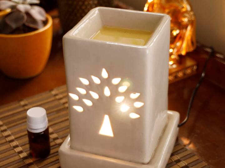 Electric oil Diffuser On Amazon: How oil Diffuser works benefits of Essential Oil How to use oil Diffuser Oil Diffuser: टेंशन फ्री रहने का सबसे सस्ता उपाय, जरूर खरीदें ये ऑयल डिफ्यूज़र