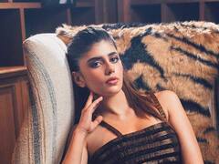 PHOTO: संजना संघीचा बोल्ड अंदाज, वन पीस ड्रेस घालून दिल्या पोझ!