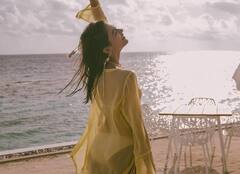 Pooja Hegde Pics: દરિયા કિનારે બિકીનીમાં ગ્લેમરસ પોઝ આપતી દેખાઈ પૂજા હેગડે, જુઓ ફોટો