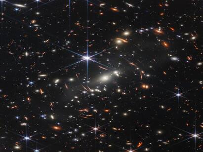 First Pic Of Earliest Galaxies Formed After Big Bang By Webb Telescope Nasa Webb Telescope : அறிவியலில் புதிய உச்சம்...பெருவெடிப்புக்கு பிறகு விண்மீன் மண்டலம் காட்சி அளித்தது எப்படி? முதல் புகைப்படத்தை வெளியிட்ட பைடன்