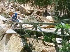 Rudraprayag News: मयाली-घनसाली सड़क मार्ग पर ब्रिज क्षतिग्रस्त, केदारनाथ धाम जाने वाले तीर्थयात्री परेशान