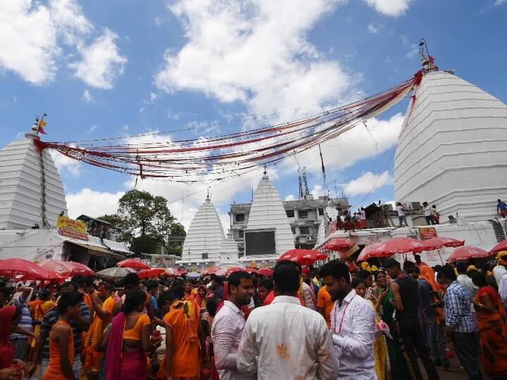 अभी कुछ समय पहले मुझे पूज्य बाबा के चरणों में जाकर दर्शन और पूजन का मौका मिला. उससे पहले झारखंड के विकास के लिए हजारों करोड़ रुपयों की योजनाओं को भी बाबा के और जनता जनार्दन के चरणों में अर्पित किया.