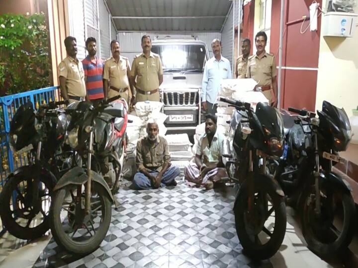 Sirkazhi Liquor Smuggling 2000 bottles of liquor smuggled in car seized Liquor Smuggling: சீர்காழியில் சொகுசு காரில்  சாராயம் கடத்தல் - சாராய பாட்டில்களை  மண்ணில் ஊற்றி அழித்த போலீஸ்