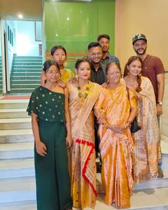 Devoleena Bhattacharjee: भाई की शादी में देवोलीना भट्टाचार्जी ने दिखाया जलवा, मेखला चादर पहन फैंस को बनाया दीवाना