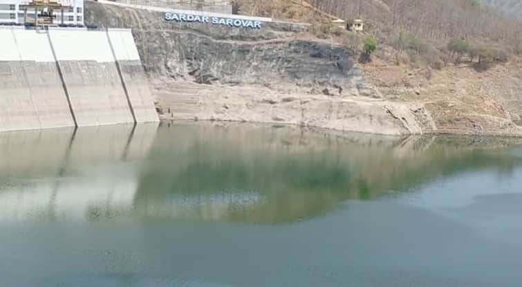 Sardar Sarovar Dam got new water after heavy rain, now 117.37 meter level of water in dam ઉપરવાસમાં ભારે વરસાદથી નર્મદા ડેમની સપાટીમાં મોટો વધારો, અત્યારે કેટલા મીટરે પહોંચી સપાટી?