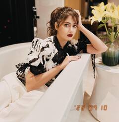 Sajal Ali Pics: हर अंदाज़ में अपनी खूबसूरती से कहर ढाती हैं पाकिस्तानी एक्ट्रेस सजल अली, रह चुकी हैं श्रीदेवी की ऑनस्क्रीन बेटी