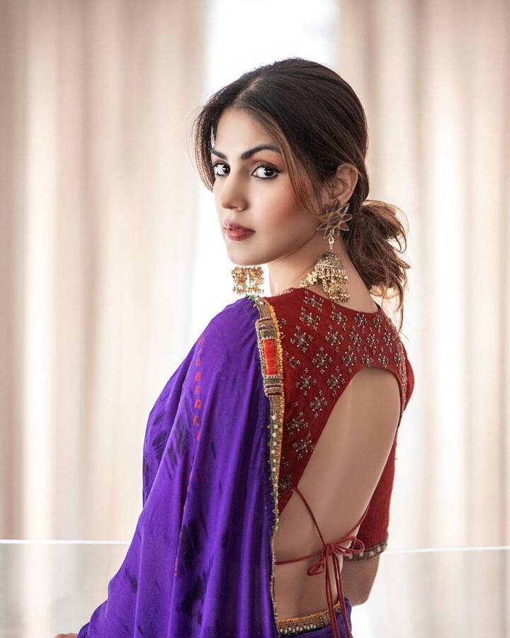ఇధే సమయంలో సోషల్ మీడియాలో లేటెస్ట్ ఫొటోస్ షేర్ చేస్తూ అభిమానులకు టచ్ లో ఉంటోంది.
