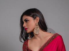 PHOTO: जणू लाल परीच; मौनी रॉयने पुन्हा वेधलं लक्ष!