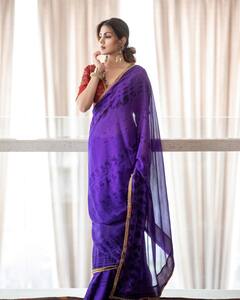 Rhea Chakraborty Pics: पर्पल साड़ी में रिया चक्रवर्ती की बैकलेस अदा, खूबसूरती देख आप भी दिल हार बैठेंगे