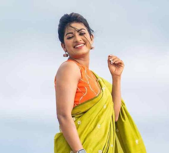 धनश्री काडगांवकरचं धमाकेदार कॅमबक!