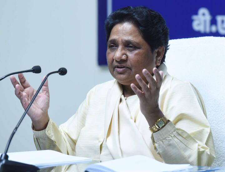 BSP Chief Mayawati on BJP Government population control Statement of CM Yogi Adityanath on World Population Day जनसंख्या नियंत्रण को लेकर मायावती का बड़ा बयान, इन मुद्दों पर BJP सरकार को घेरा