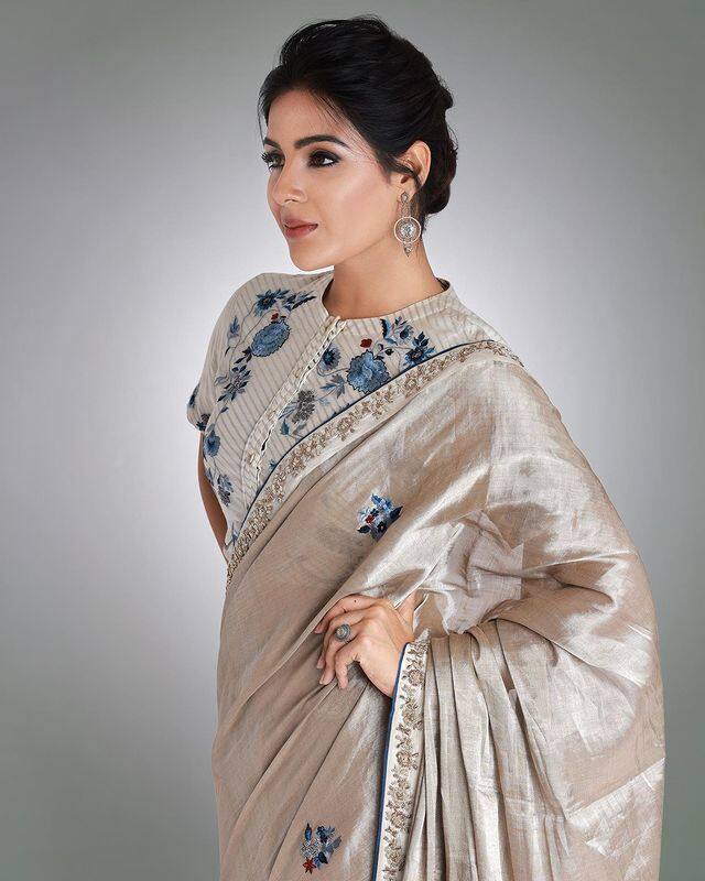 దీంతో పాటు మరికొన్ని సినిమాలు చర్చల దశలో ఉన్నాయి. (Photo Courtesy: Samyuktha Menon Instagram)