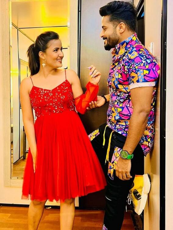 కొత్త కారు కొన్న సిరి హన్మంత్, శ్రీహాన్ పంచ్ అదుర్స్!