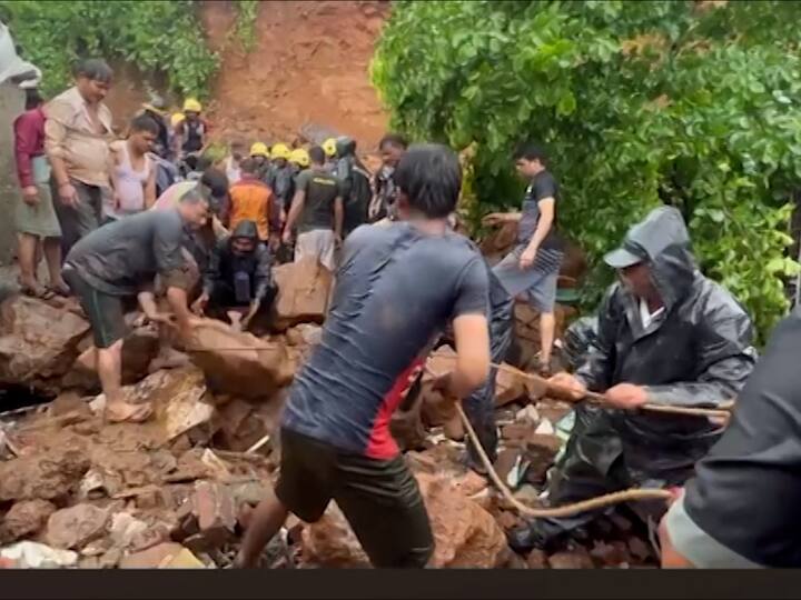 Palghar Vasai Land Slide Maharashtra Mumbai Rain Latest news Updates Vasai Land Slide : वसईत दरड कोसळली; 4 जणांची सुटका, दोन जण अजूनही दरडीखाली, बचावकार्य सुरु