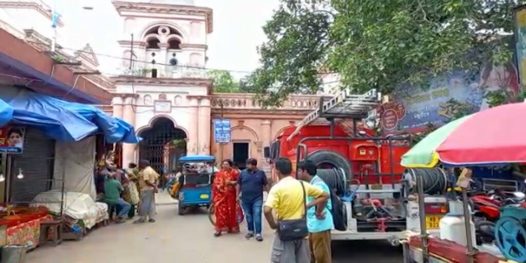 After Two Years Gap Sraboni Mela Begins On Gurupurnima Hooghly News: দু'বছর বিরতি, গুরুপূর্ণিমার পুণ্যতিথিতে ফের শুরু শ্রাবণী মেলা