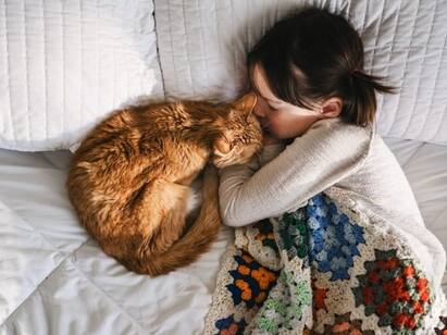 Sharing bed with your pet is healthy? Know about it. Pet: உங்கள் செல்லப்பிராணிகளுடன் உறங்கும் வழக்கம் இருக்கா? முதலில் இதைப் படிங்க?