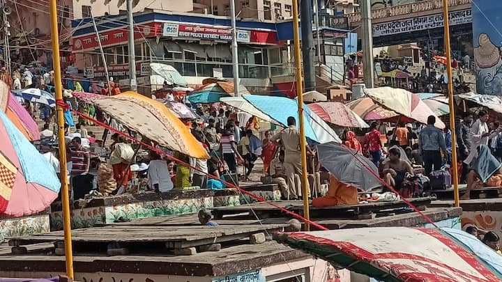 इसके अलावा वाराणसी में संत कीनाराम स्थली पर भक्तों का जमावड़ा देखने को मिला. भक्तो ने क्रींकुण्ड में स्नान कर गुरु के दर्शन किए.