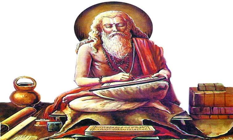 Guru Purnima 2022 Raj Yogas Made on Ashadha Purnima do these measures to overcome the scarcity of money Guru Purnima 2022: অর্থ সঙ্কট থাকবে না, কেটে যাবে বিয়ের বাধাও, কী করবেন গুরু পূর্ণিমায়?