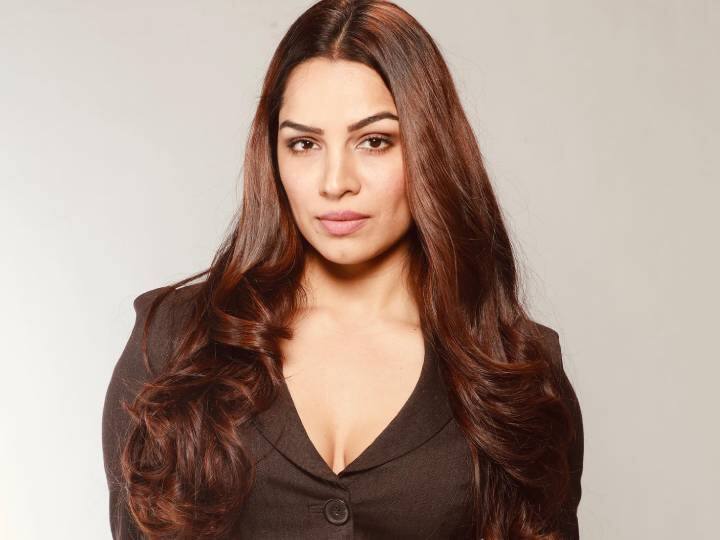 Kumkum Bhagya fame Shikha Singh will be playing negative role in Appnapan reportedly Shikha Singh ‘कुमकुम भाग्य’ की पुरानी आलिया अब इस सीरियल में आएंगी नजर! विलेन बनकर फिर से करेंगी सभी का जीना हराम