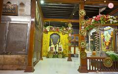 Guru Purnima: गुरुपौर्णिमेच्या निमित्ताने शिर्डीत भाविकांची गर्दी, भाविकांमध्ये उत्साहाचं वातावरण!