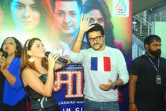 Tamasha Live :  पुण्यातील मेट्रो स्थानकात ‘गरमा गरम’ गाण्यावर थिरकली सोनाली कुलकर्णी