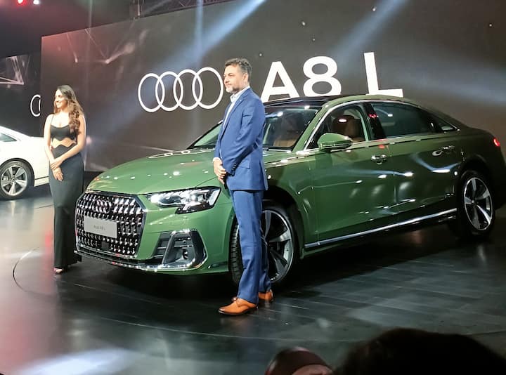 जर्मन लक्झरी कार उत्पादक कंपनी ऑडीने (Audi) कालच आपली नवीन लक्झरी कार Audi A8L भारतात लॉन्च केली आहे.