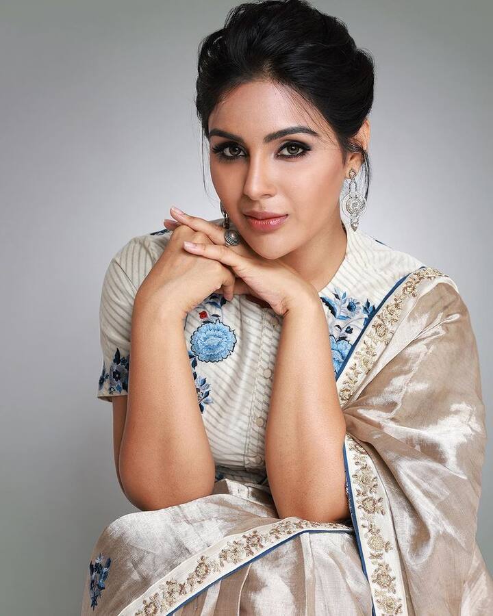 తాజాగా సంయుక్త మీనన్ షేర్ చేసిన ఫోటోలు వైరల్ అవుతున్నాయి. (Photo Courtesy: Samyuktha Menon Instagram)