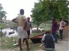 Barabanki: घाघरा-सरयू का जलस्तर बढ़ने से डर का माहौल, राहत कार्य के लिए दिन-रात नाव बनाने में जुटे कारीगर