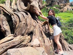 Sherin Shringar : லாஸ் ஏஞ்சல்ஸ் சென்ற விசில் நடிகை ஷெரின்.!