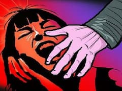 Bijnor News: बिजनौर में छेड़छाड़ से तंग आकर नाबालिग लड़की ने पिया तेजाब, जानें- पूरा मामला