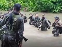 Bastar News: भारी बारिश में भी जवानों के हौसले बुलंद, जारी है एंटी नक्सल ऑपरेशन, इस बात के लिए सभी कर रहे सलाम