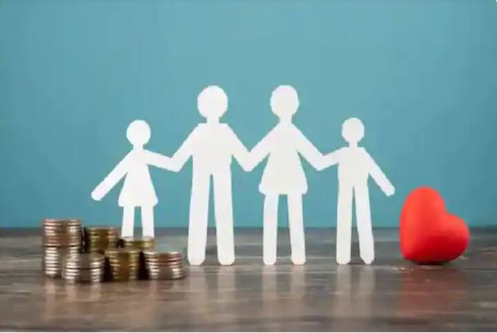 विशेषज्ञों की राय है कि टर्म प्लान खरीदते समय छोटी अवधि का इंश्योरेंस लेने से बचें. इसमें वर्तमान में कम प्रीमियम जरूर चुकाना पड़ता है लेकिन पॉलिसी अवधि खत्म होने के बाद अगला प्लान खरीदने पर प्रीमियम का बोझ काफी बढ़ जाता है.