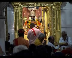 Guru Purnima 2022: ગુરુ પૂર્ણિમા પર શામળાજીને કરાયો વિશેષ શણગાર, દર્શનાર્થે ઉમટ્યાં ભક્તો, જુઓ તસવીરો