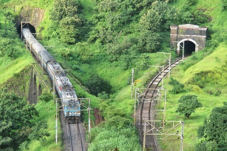 Maharashtra News Final approval for survey of Igatpuri-Kasara tunnel proposal says mp godse Igatpuri Kasara Tunnel : इगतपुरी -कसारा टनल प्रस्तावाच्या सर्वेक्षणाला अंतिम मंजूरी, खा.हेमंत गोडसे यांची माहिती