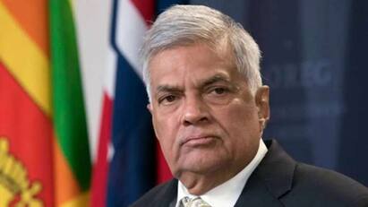 Ranil sworn in as sri lanka acting president இலங்கையின் இடைக்கால அதிபராக ரணில் விக்கிரமசிங்க பதவியேற்பு