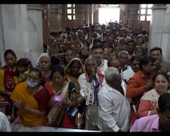 Guru Purnima 2022: ગુરુ પૂર્ણિમા પર શામળાજીને કરાયો વિશેષ શણગાર, દર્શનાર્થે ઉમટ્યાં ભક્તો, જુઓ તસવીરો