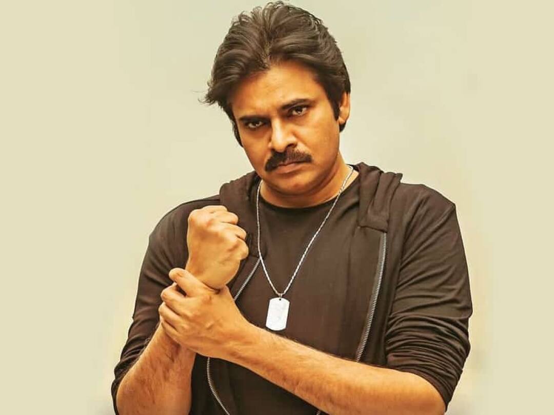 Pawan Kalyan: పవన్ కళ్యాణ్ హిందీ సినిమాకు లైన్ క్లియర్, స్టే ఎత్తేసిన హైకోర్ట్ Delhi High Court removes stay order on Hindi dub of Bheemla Nayak Pawan Kalyan: పవన్ కళ్యాణ్ హిందీ సినిమాకు లైన్ క్లియర్, స్టే ఎత్తేసిన హైకోర్ట్