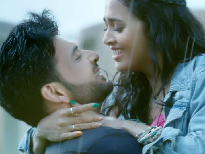 Baarish Aayi Hai Song Out: Karan Kundrra And Tejasswi Prakash Give A Romantic Taste To The Song Baarish Aayi Hai Song Out: Karan Kundrra And Tejasswi Prakash Give A Romantic Taste To The Song