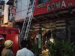 Delhi News: दिल्ली के पहाड़गंज के एक होटल में लगी आग, 10 लोगों को बचाया गया