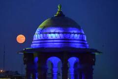 Supermoon 2022: ਦਿੱਲੀ 'ਚ ਦੇਖਿਆ ਗਿਆ ਸੁਪਰਮੂਨ ਦਾ ਖੂਬਸੂਰਤ ਨਜ਼ਾਰਾ, ਤਸਵੀਰਾਂ ਦੇਖ ਕੇ ਤੁਸੀਂ ਵੀ ਰਹਿ ਜਾਓਗੇ ਹੈਰਾਨ