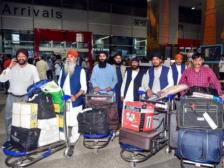 21 Afghan Sikhs, 1 Infant To Arrive In Delhi From Kabul As Sikh Body Evacuates Distressed Minorities Afghan Sikhs, Infant To Arrive In Delhi From Kabul As Sikh Body Evacuates Distressed Minorities