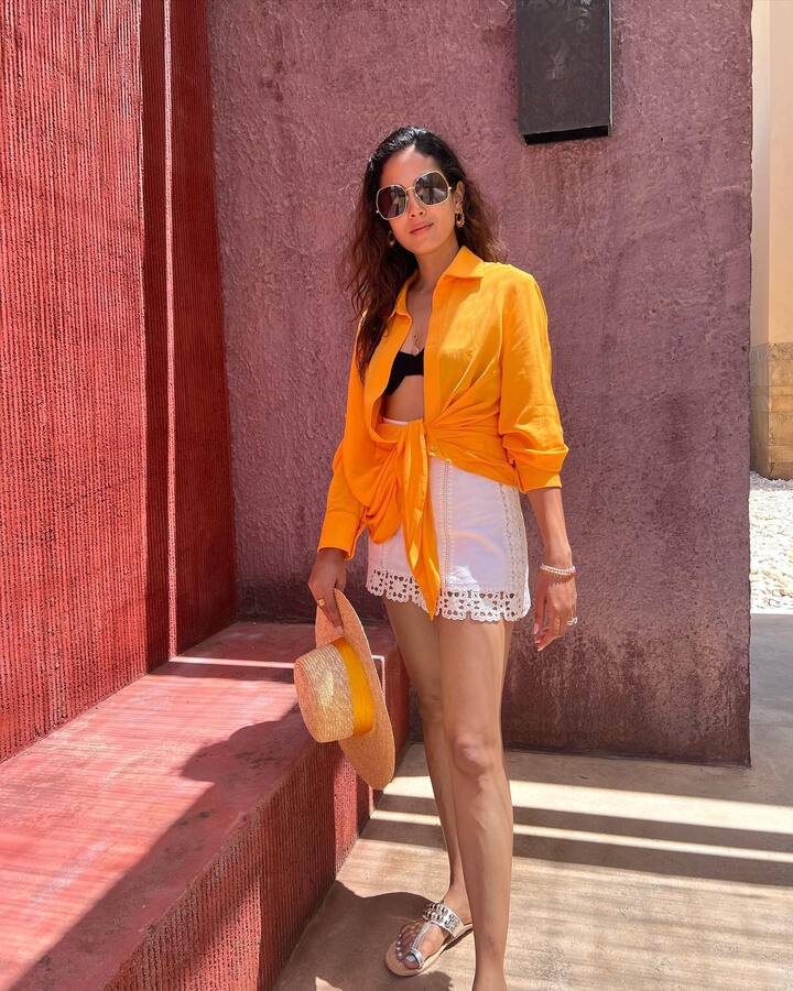 મીરા હાલમાં પરિવાર સાથે લંડનમાં વેકેશન માણી રહી છે.