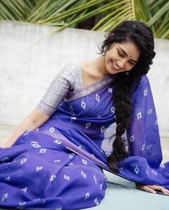 Anupama Parameswaran: સાઉથ એક્ટ્રેસ અનુપમાએ સાડીમાં કરાવ્યું ફોટોશૂટ, જુઓ તસવીરો
