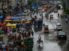 Delhi News: अब दिल्ली की सड़कों की होगी कड़ी निगरानी, मरम्मत के लिए यूं ही जारी नहीं होगा फंड, जानें