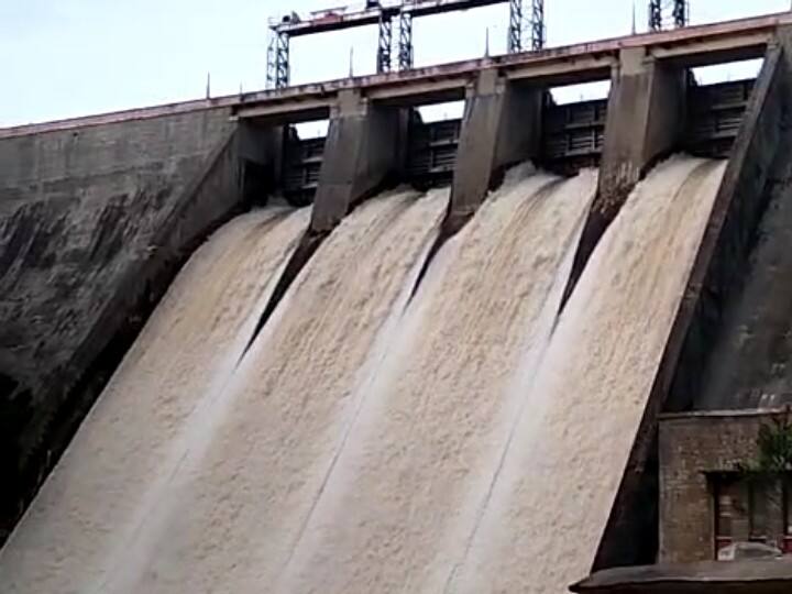 Flood warning for people along Bhavani river as Pillur dam is full தொடர் மழையால் நிரம்பிய பில்லூர் அணை; பவானி ஆற்றங்கரையோர மக்களுக்கு வெள்ள அபாய எச்சரிக்கை..!