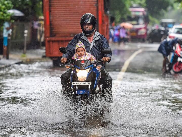 IMD Issues Heavy Rain Alert In 8 Districts Of Telangana For Next Five Days IMD Issues Heavy Rain Alert In 8 Districts Of Telangana For Next Five Days