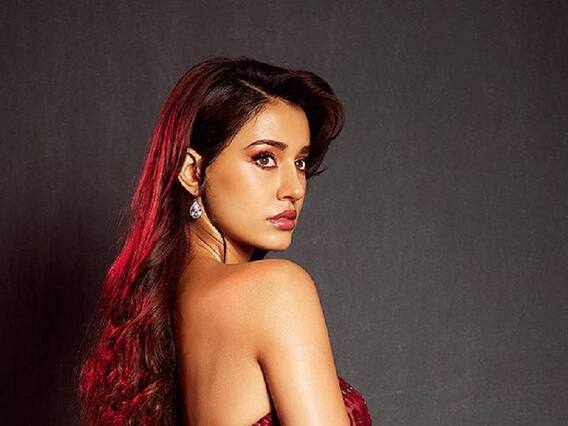 Disha Patani: तुम हुस्न परी; दिशा पटानीच्या नव्या लूकवर चाहते घायाळ!