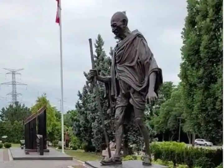 mahatma gandhis statue was damaged in canada police says it is hate crime india marathi news Mahatma Gandhi Statue Defaced : कॅनडात महात्मा गांधींच्या पुतळ्याची विटंबना, भारतीय दूतावासाकडून कठोर कारवाईची मागणी