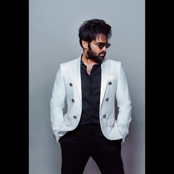 లింగుస్వామి డైరెక్ట్ చేసిన ఈ సినిమా మాస్ ఆడియన్స్ కి బాగానే కనెక్ట్ అయింది. (Photo Courtesy: Ram Pothineni Instagram)